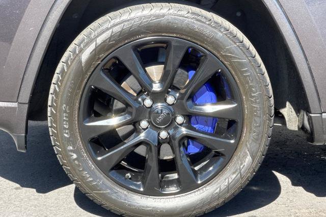 Used 2019 Jeep Grand Cherokee Altitude AWD/4WD image 40