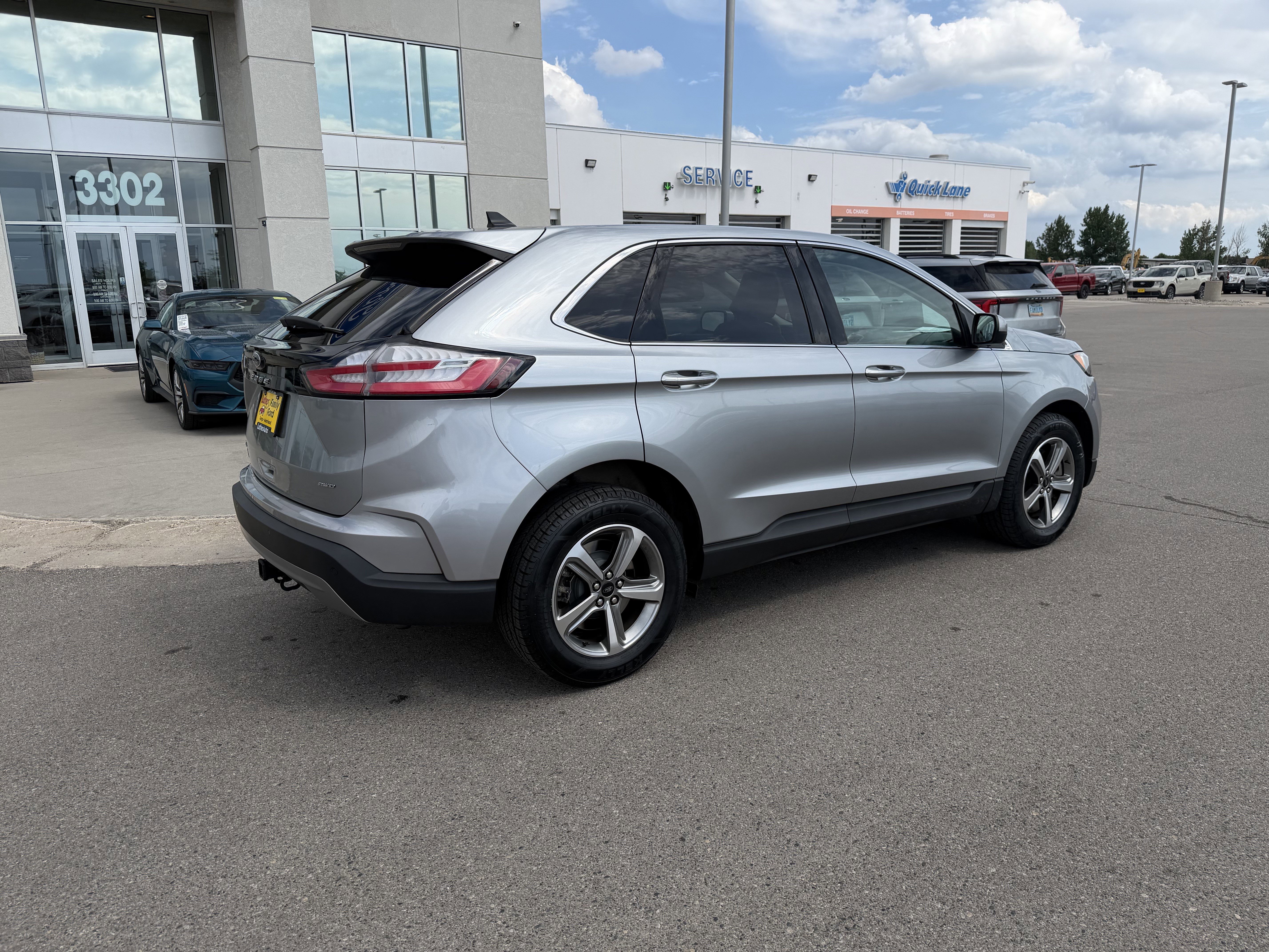 Certified 2024 Ford Edge SEL w/ Convenience Package AWD/4WD image 9