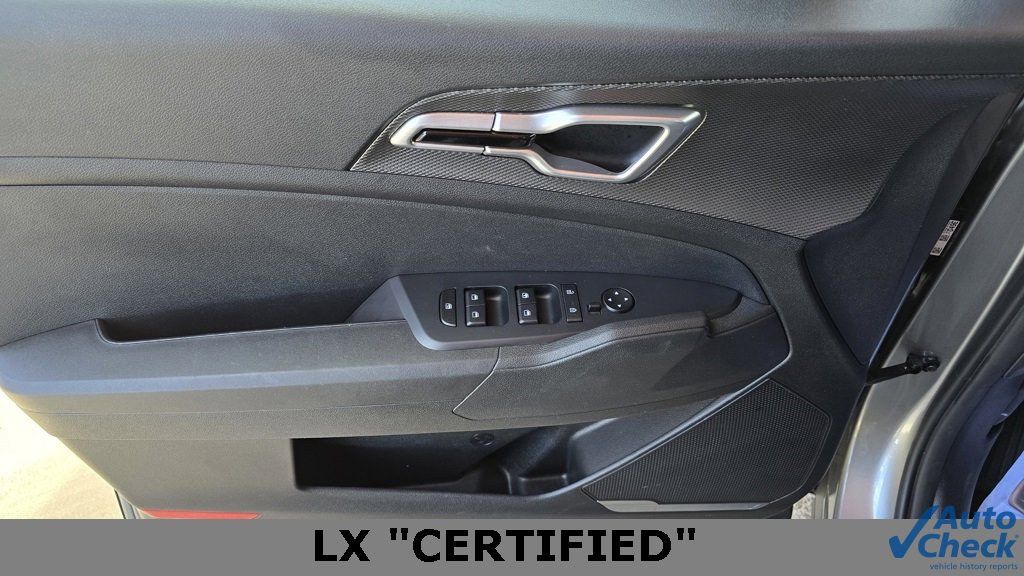 Used 2025 Kia Sportage LX image 26