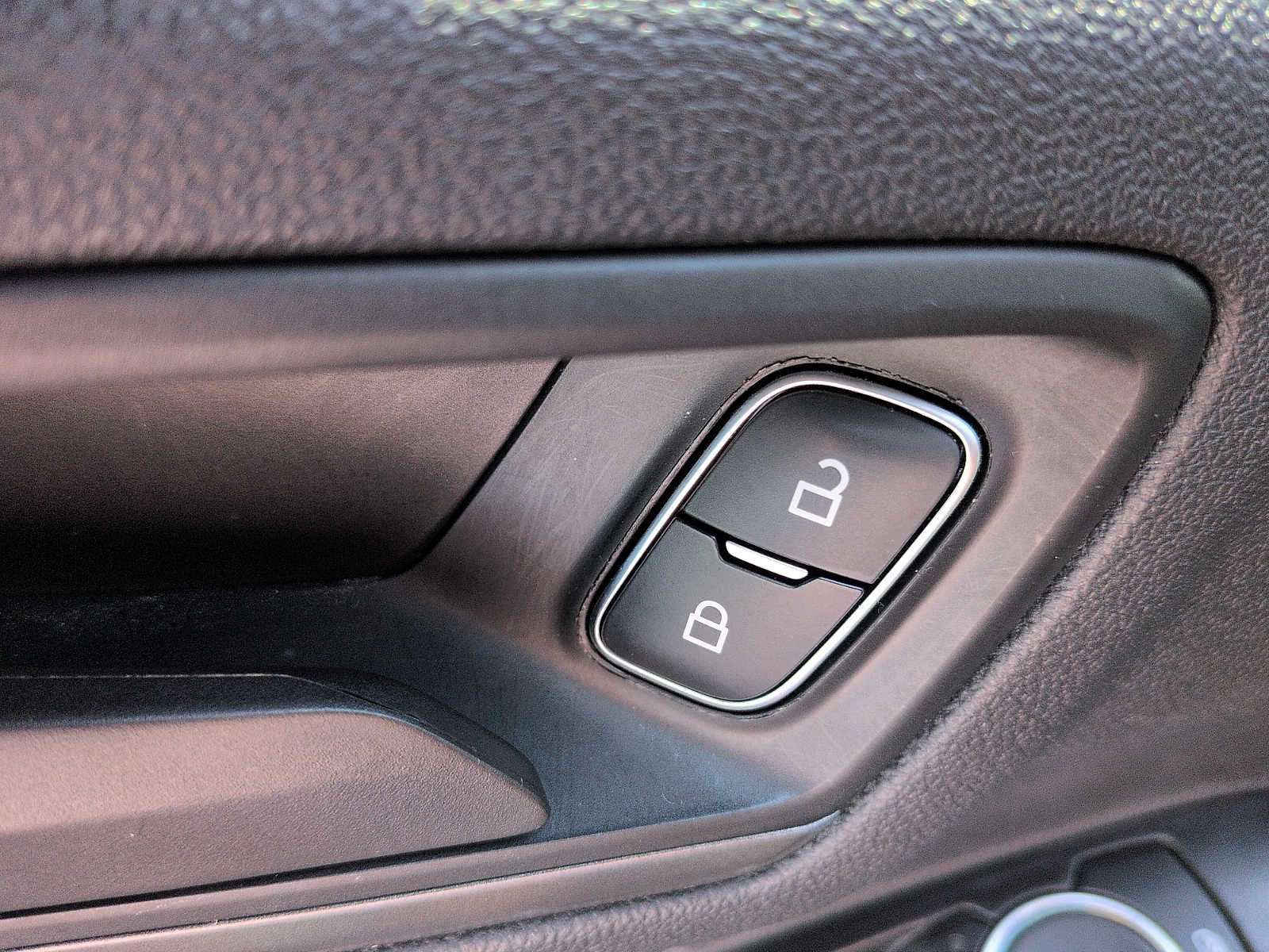 Certified 2025 Ford Escape Active FWD image 13