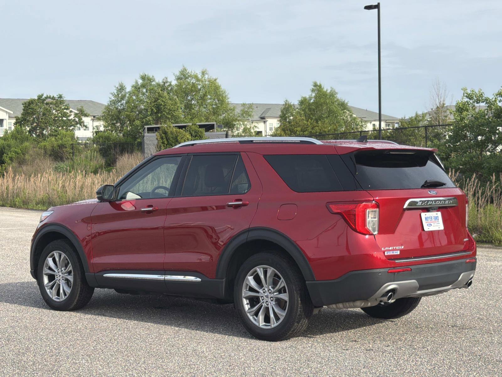 Certified 2023 Ford Explorer Limited w/ Equipment Group 301A AWD/4WD image 6
