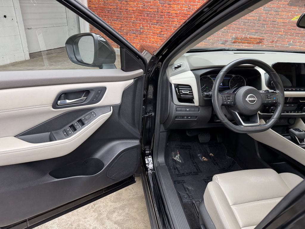 Used 2023 Nissan Rogue SL w/ SL Premium Package AWD/4WD image 8