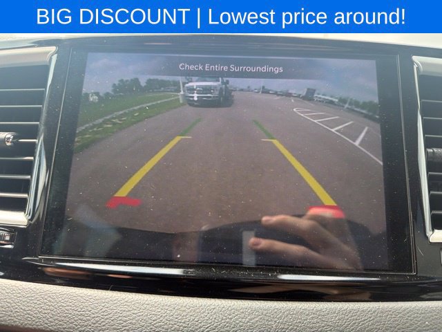 Used 2023 Chrysler Pacifica Touring-L FWD image 31