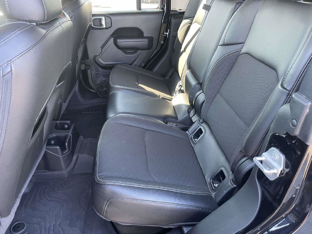 Used 2023 Jeep Gladiator Sport AWD/4WD image 12