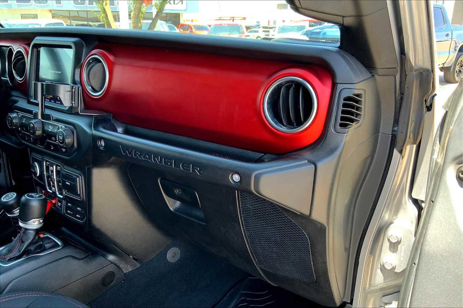 Used 2018 Jeep Wrangler Unlimited Rubicon image 19