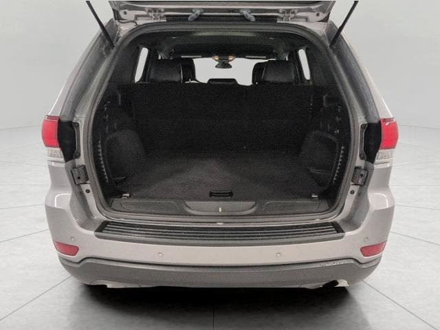 Used 2020 Jeep Grand Cherokee Laredo AWD/4WD image 16