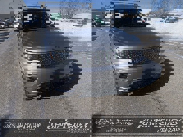 Used 2017 Jeep Grand Cherokee Altitude image 8