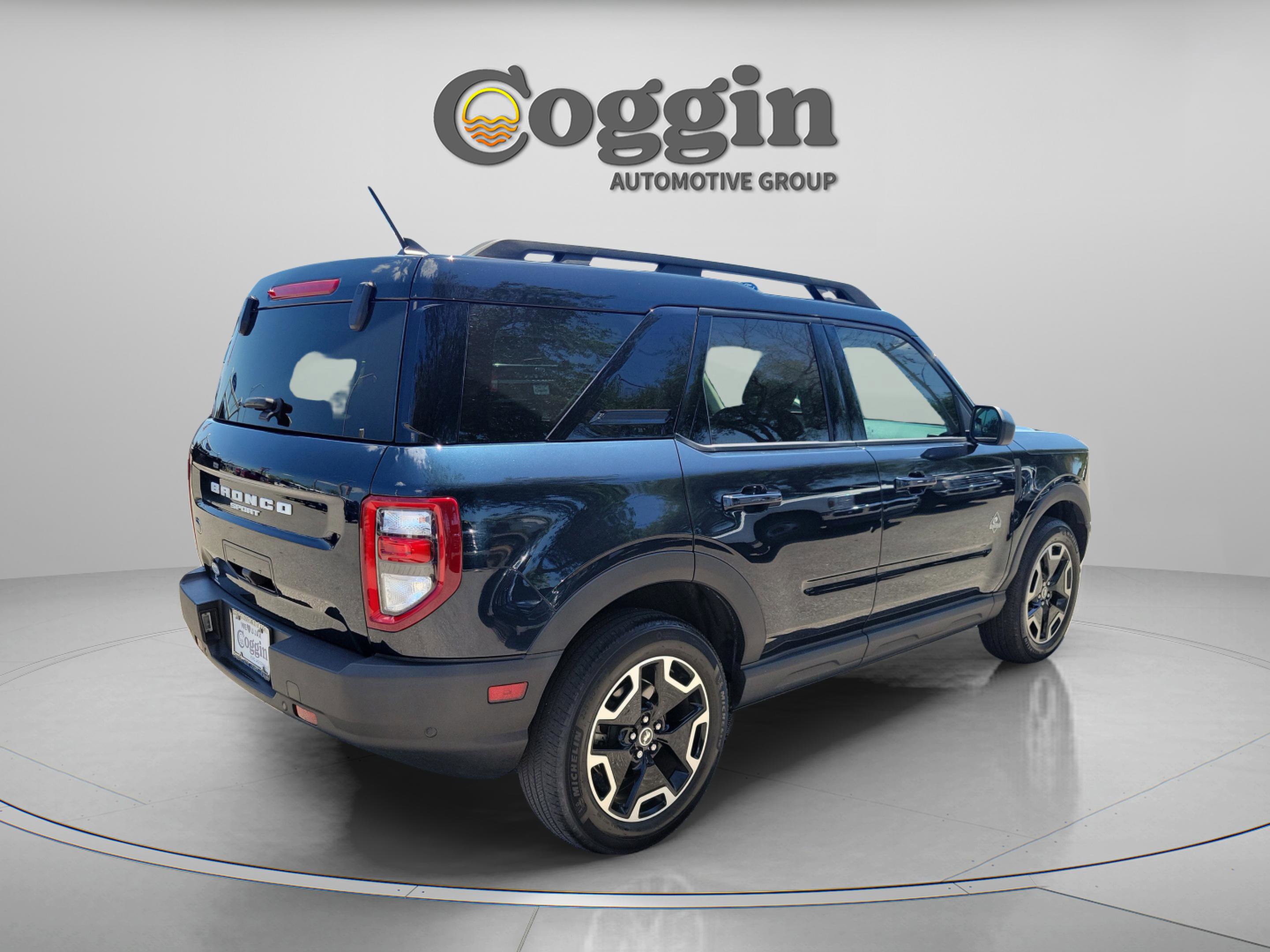 Certified 2023 Ford Bronco Sport Outer Banks w/ Tech Package AWD/4WD image 4