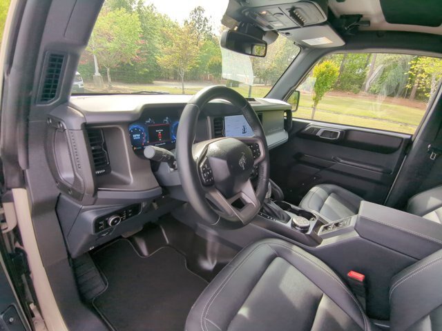 Certified 2025 Ford Bronco Badlands AWD/4WD image 17