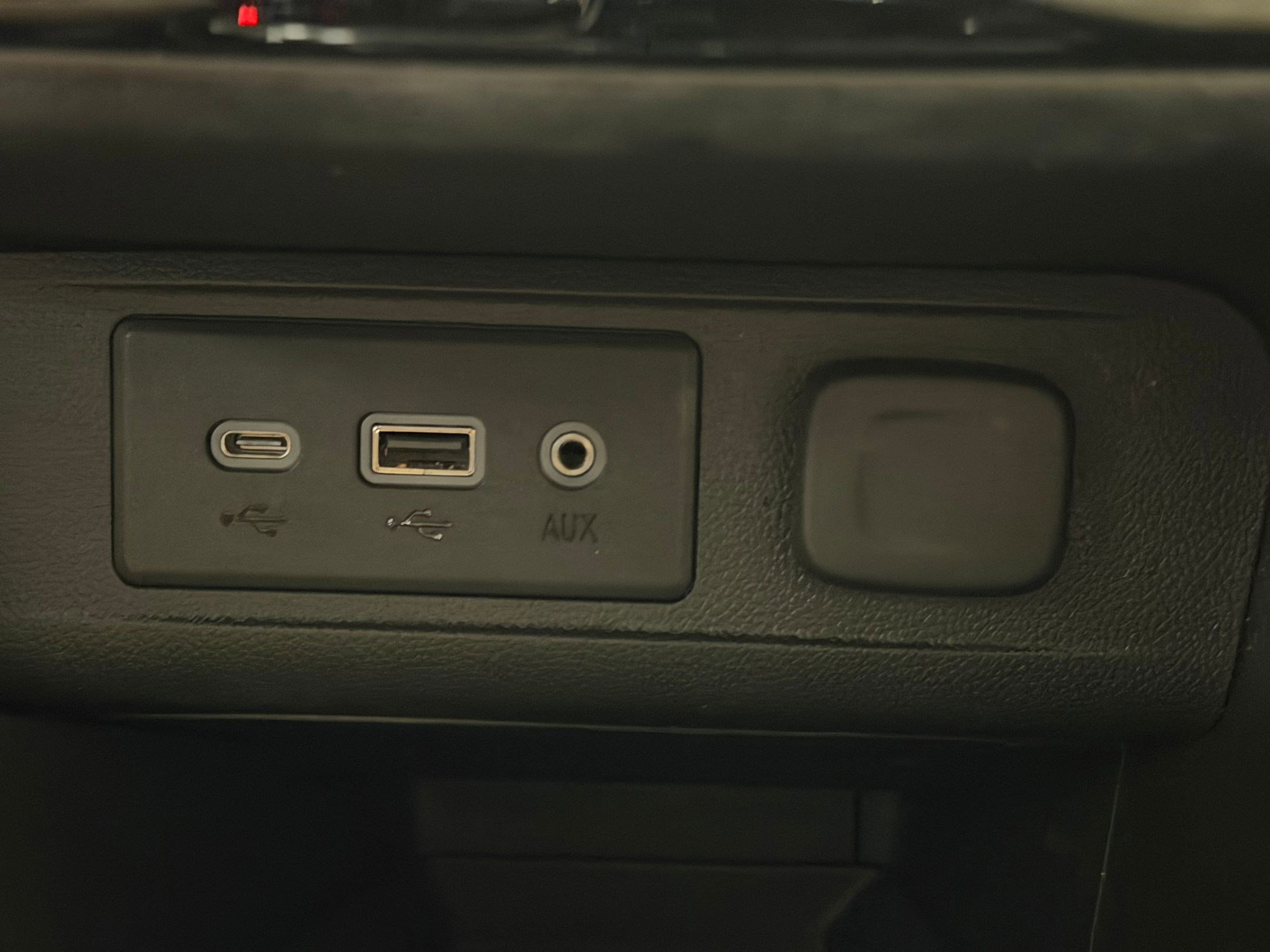 Used 2021 Buick Encore GX Preferred w/ Cold Weather Comfort Package image 30