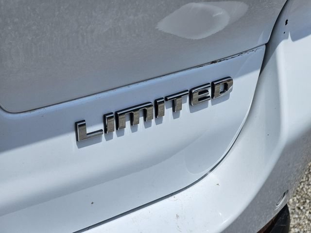 Used 2021 Jeep Grand Cherokee L Limited RWD image 9