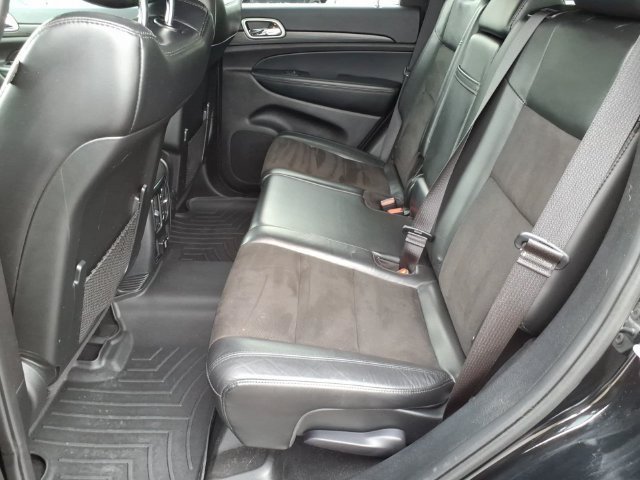 Used 2020 Jeep Grand Cherokee Altitude AWD/4WD image 18