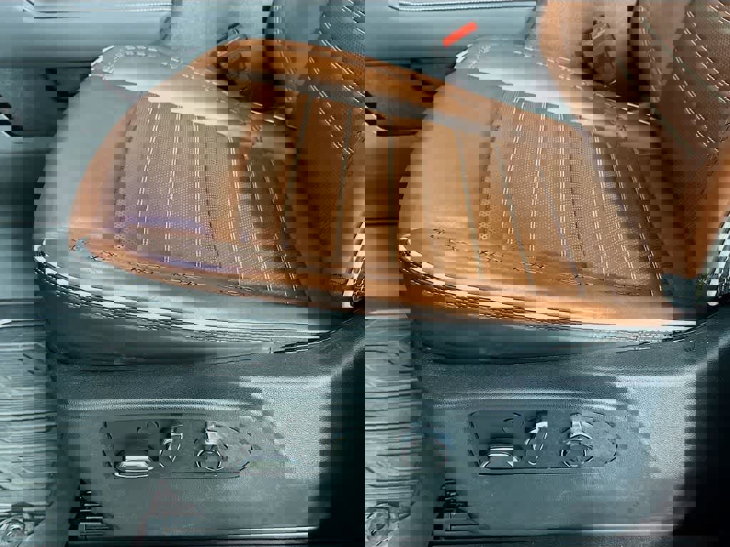 Used 2024 GMC Sierra 2500 Denali Ultimate image 32