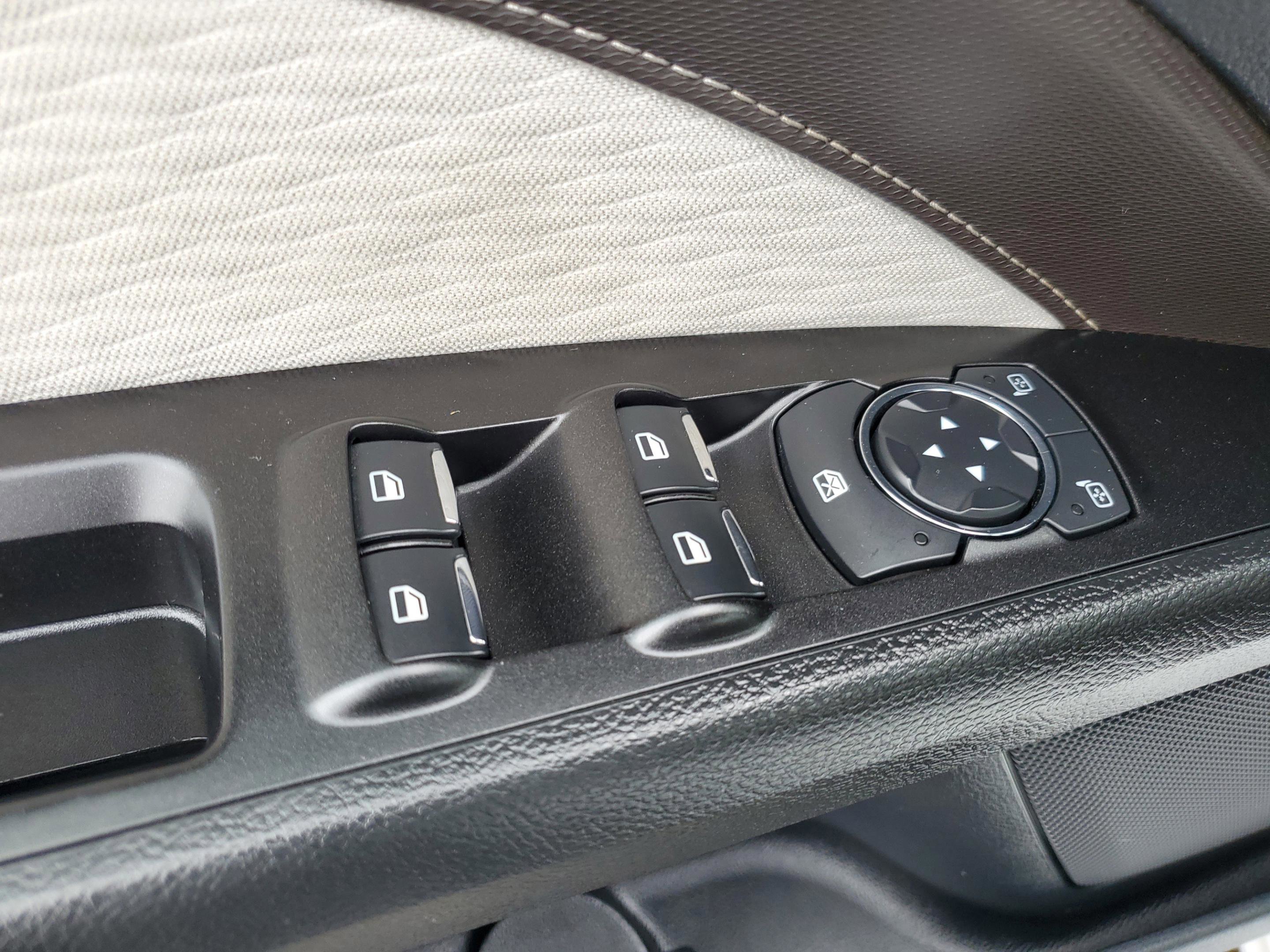 Certified 2019 Ford Fusion SE w/ Equipment Group 151A image 20