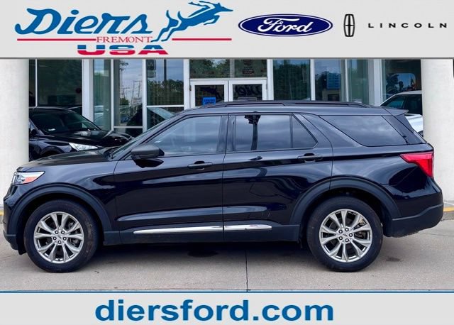 Certified 2024 Ford Explorer XLT w/ Equipment Group 202A AWD/4WD image 1