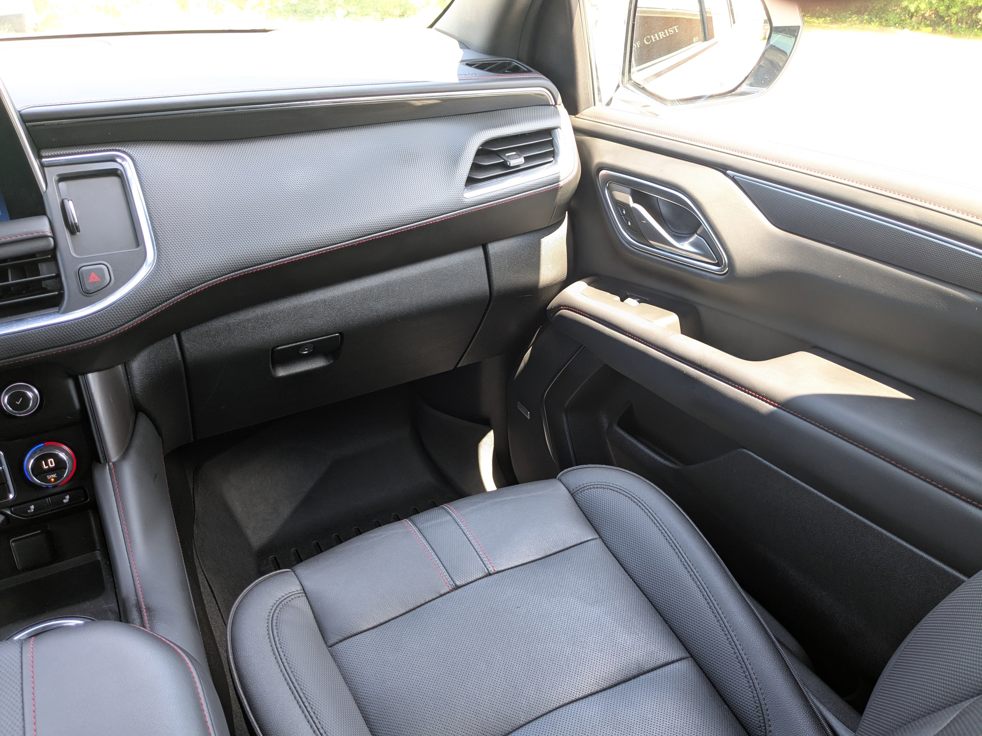Used 2022 Chevrolet Tahoe RST w/ Luxury Package RWD image 16