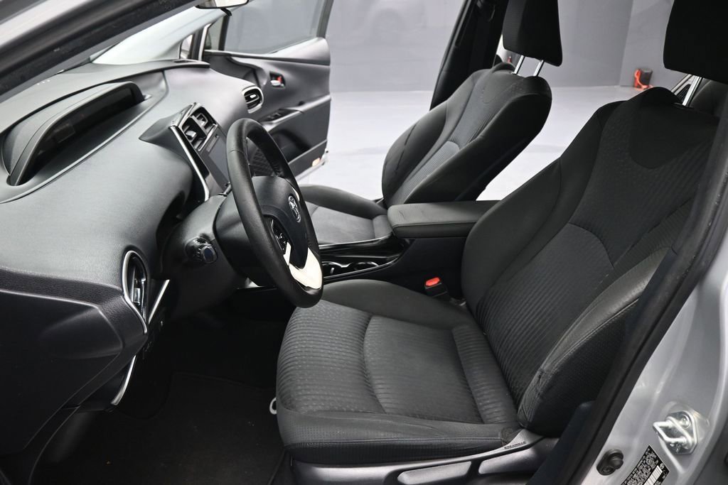 Used 2018 Toyota Prius Prime Plus w/ Carpet Mat Package FWD image 9
