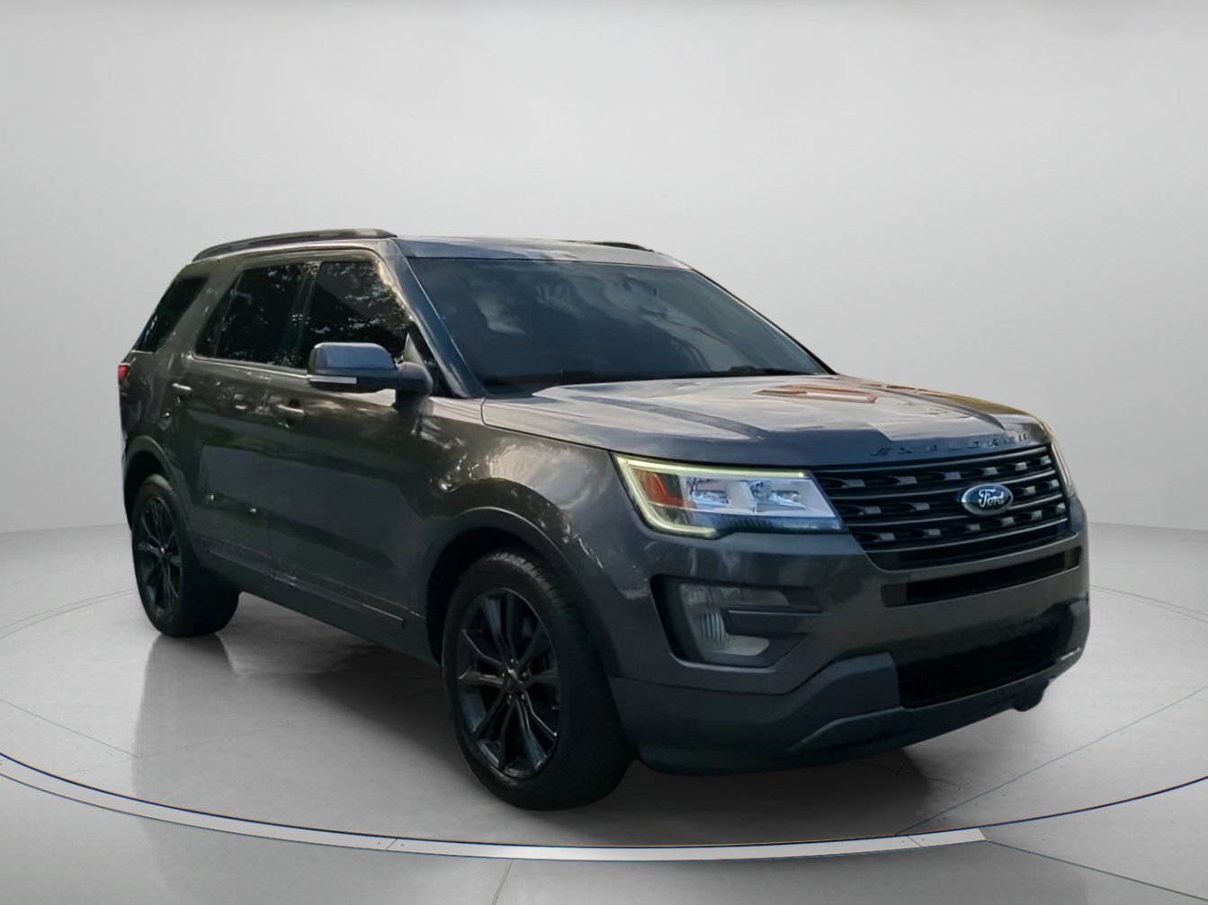 Certified 2017 Ford Explorer XLT w/ Equipment Group 202A FWD image 2