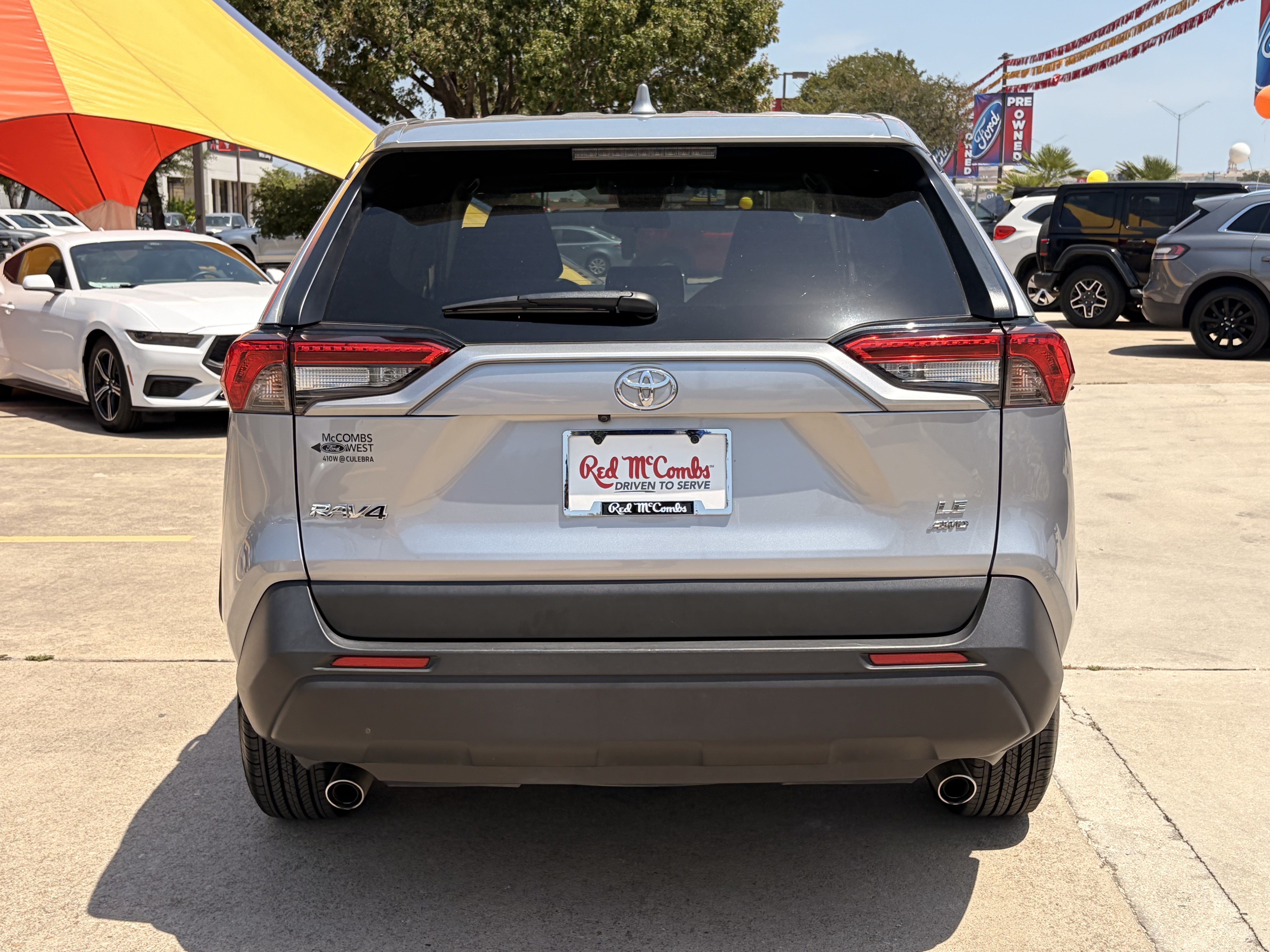 Used 2025 Toyota RAV4 LE AWD/4WD image 5