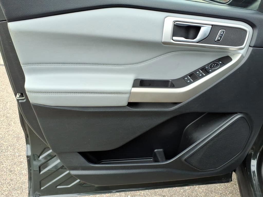 Certified 2023 Ford Explorer XLT w/ Equipment Group 202A image 15