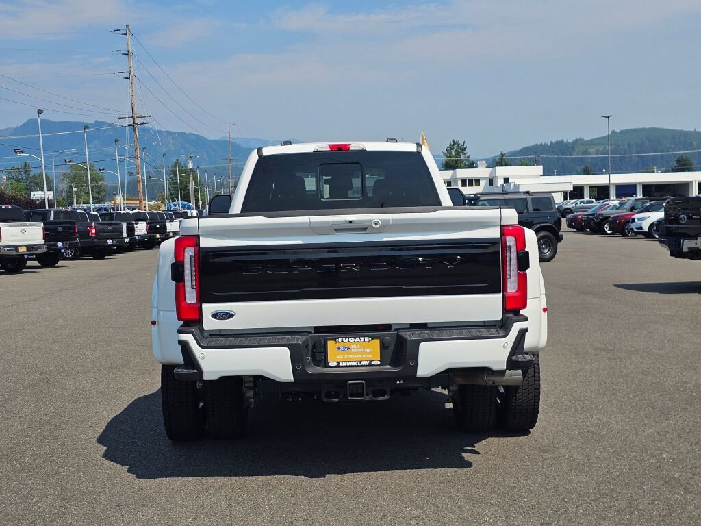 Certified 2025 Ford F450 Platinum w/ Camper Package AWD/4WD image 3