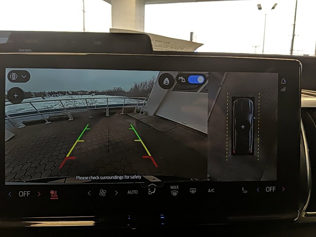 Certified 2025 Ford Expedition Max Platinum image 25