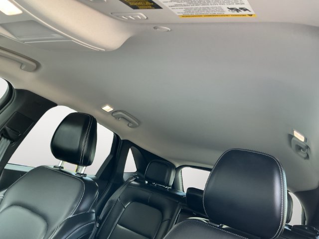 Certified 2025 Ford Escape Platinum AWD/4WD image 12
