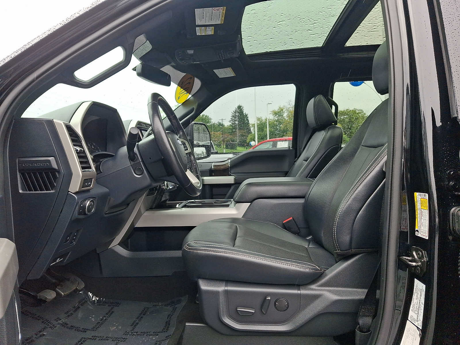Certified 2022 Ford F250 Lariat w/ Black Appearance Pkg AWD/4WD image 13