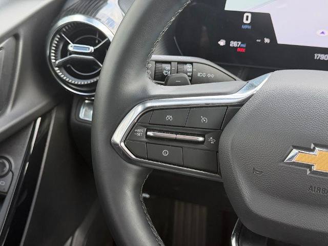 Used 2026 Chevrolet Equinox LT FWD image 16