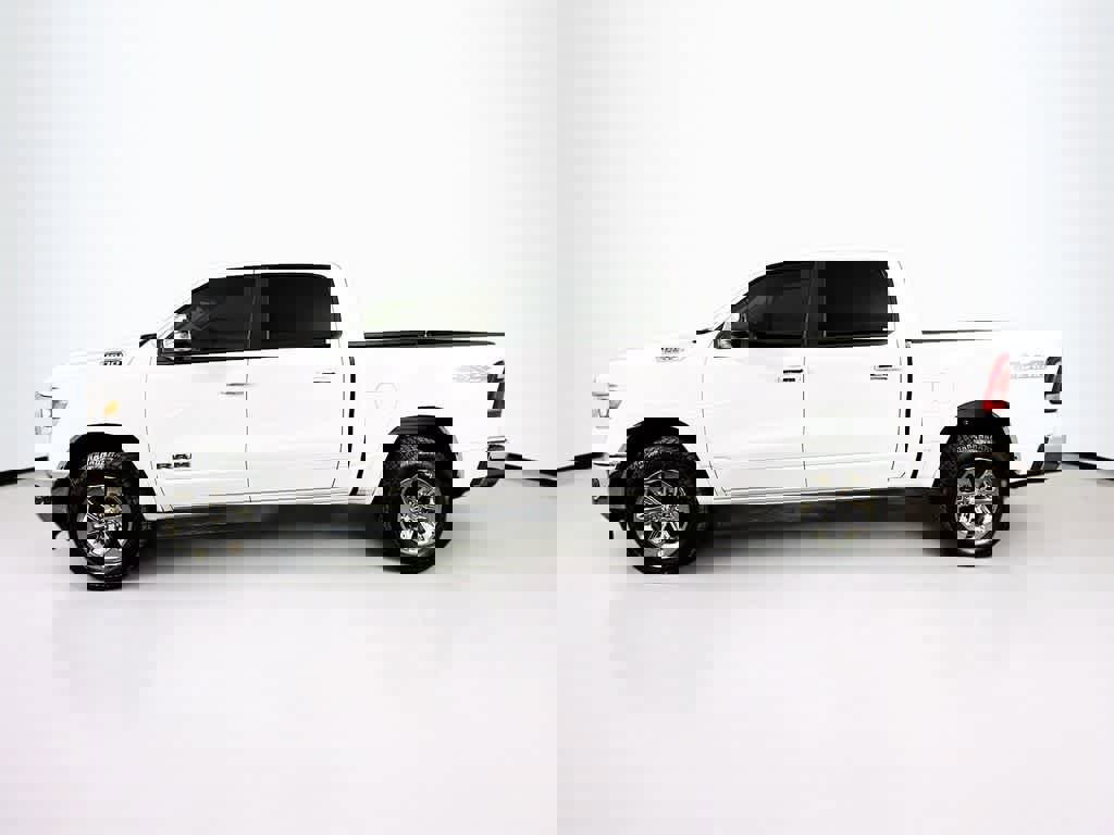 Used 2020 RAM 1500 Laramie w/ Off Road Group image 2