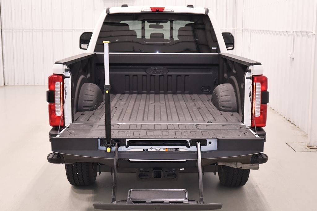 Certified 2025 Ford F250 King Ranch AWD/4WD image 43