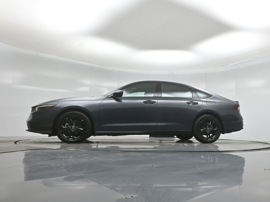 Used 2025 Honda Accord SE image 44