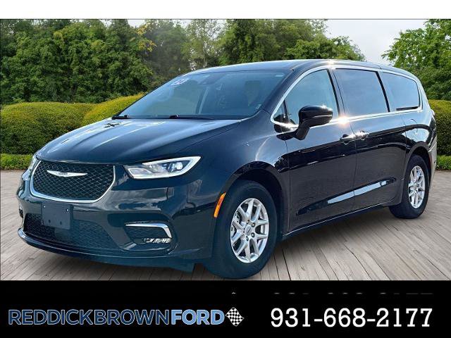 Used 2024 Chrysler Pacifica Touring-L FWD image 1