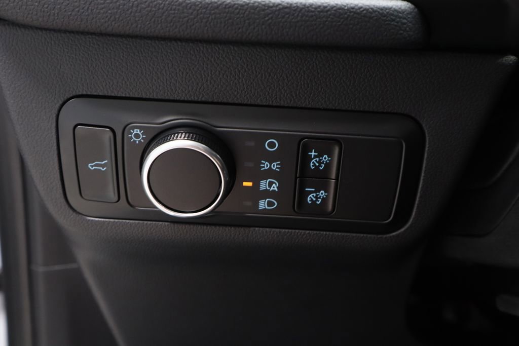 Certified 2025 Ford Escape Active w/ Cold Weather Package image 27