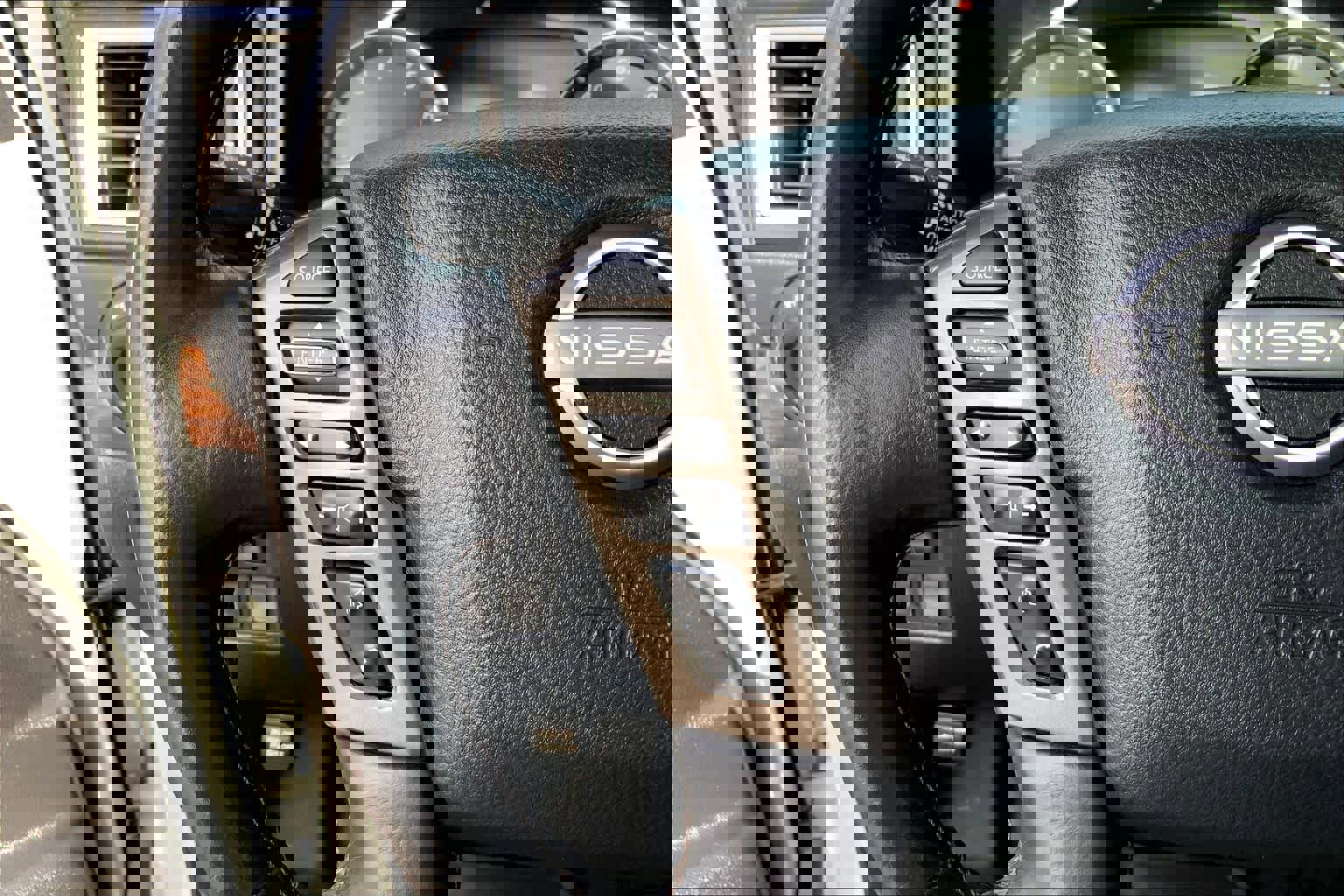 Used 2023 Nissan Titan Platinum Reserve w/ Moonroof Package image 21