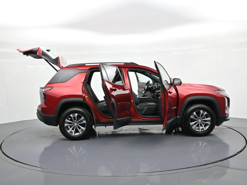 Used 2025 Chevrolet Equinox LT w/ Convenience Package II FWD image 30