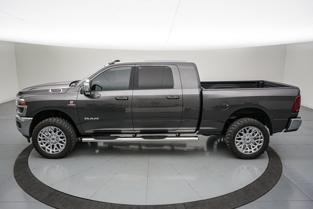 Used 2025 RAM 2500 Laramie AWD/4WD image 8