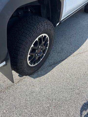 Used 2024 Toyota Tacoma TRD Off-Road AWD/4WD image 6