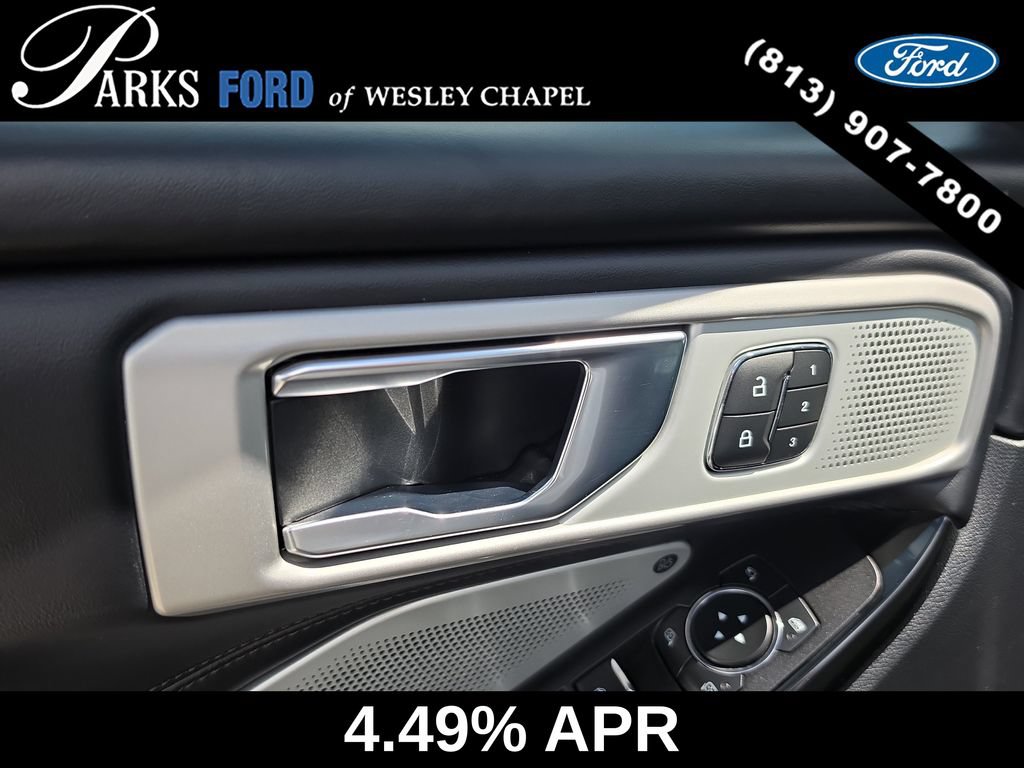 Certified 2022 Ford Explorer Platinum w/ Equipment Group 601A AWD/4WD image 18