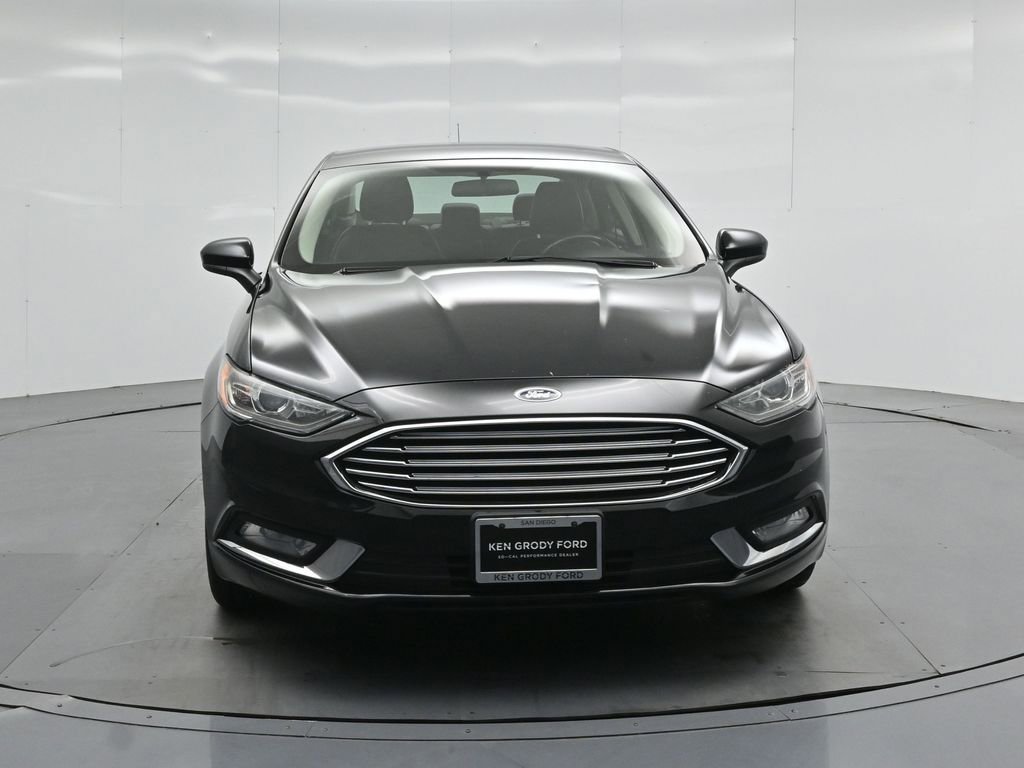 Certified 2017 Ford Fusion SE w/ Equipment Group 201A FWD image 20