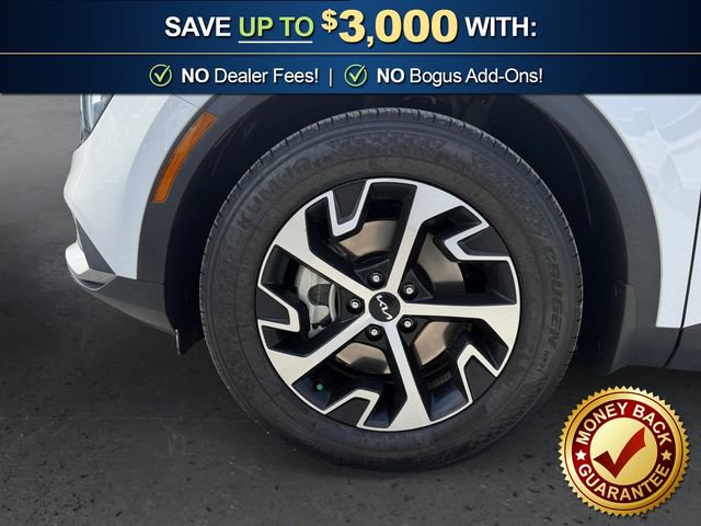 Used 2025 Kia Sportage EX FWD image 13