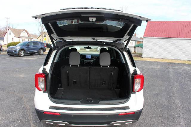 Certified 2022 Ford Explorer XLT w/ Equipment Group 202A image 7