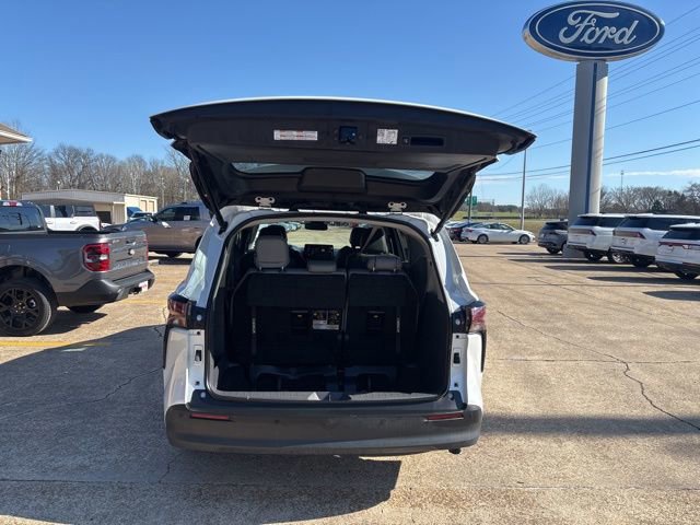 Used 2024 Toyota Sienna XLE image 10