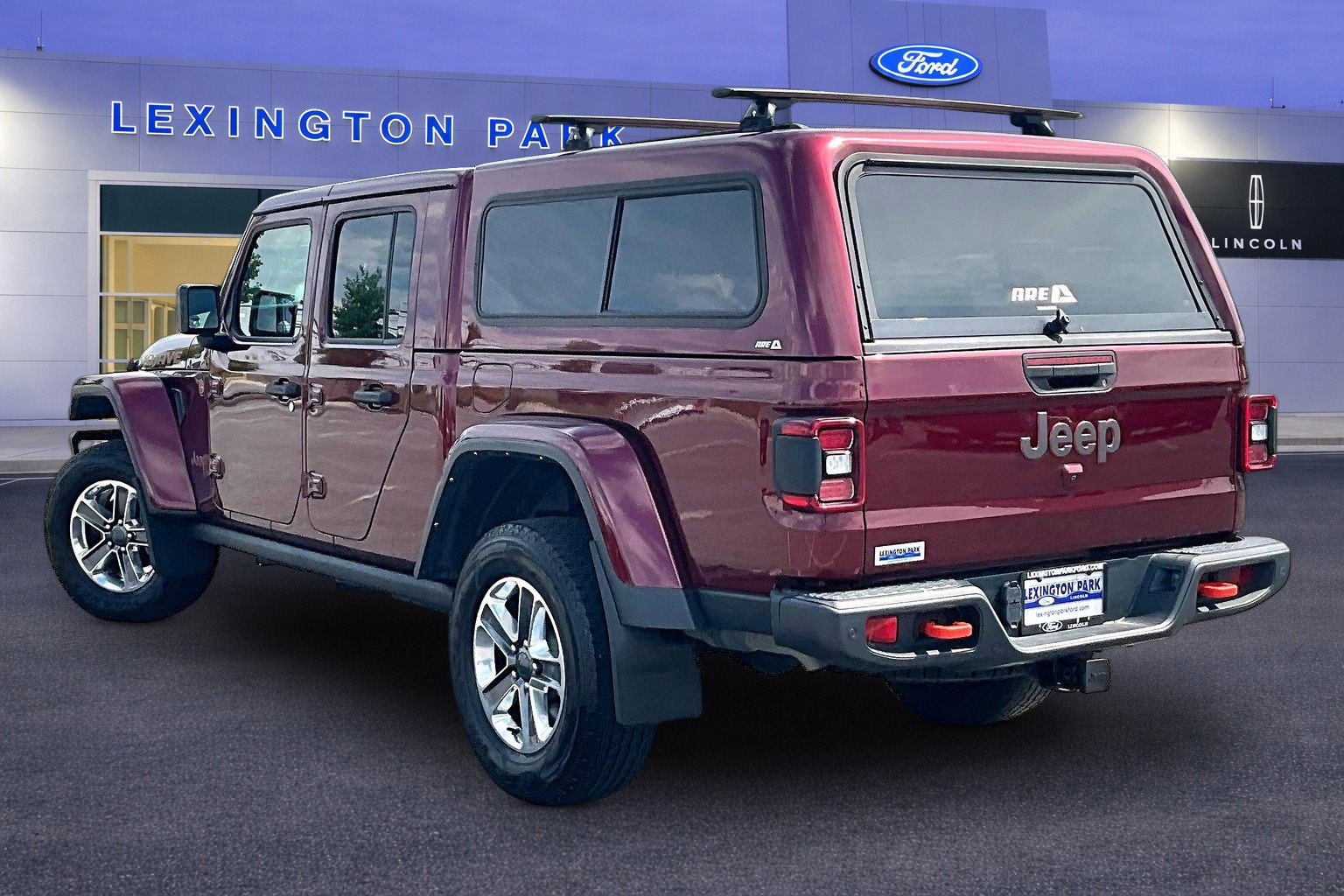 Used 2022 Jeep Gladiator Mojave w/ LED Lighting Group AWD/4WD image 4