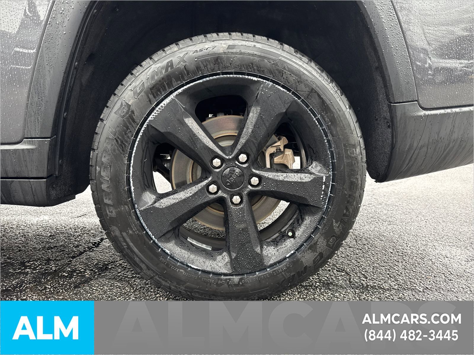 Used 2023 Jeep Grand Cherokee L Laredo image 23