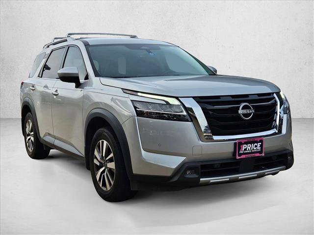 Used 2023 Nissan Pathfinder SL FWD video 3