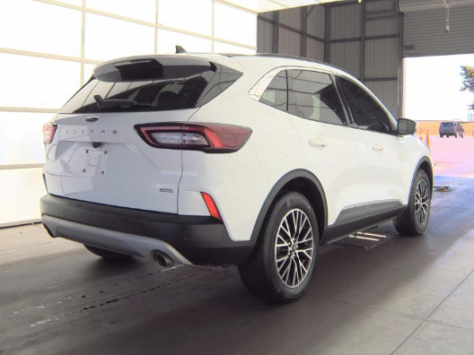 Certified 2023 Ford Escape SE FWD image 2