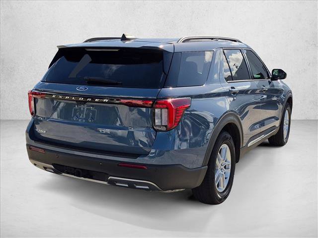 Certified 2025 Ford Explorer Active w/ Active Comfort Package RWD image 5