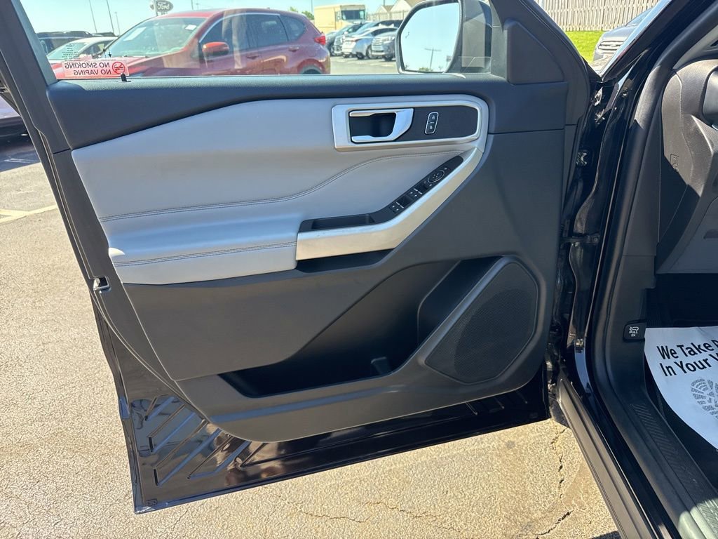 Certified 2023 Ford Explorer XLT w/ Equipment Group 202A AWD/4WD image 8