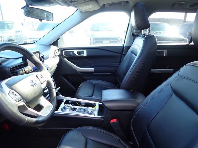 Certified 2023 Ford Explorer XLT w/ Equipment Group 202A image 16